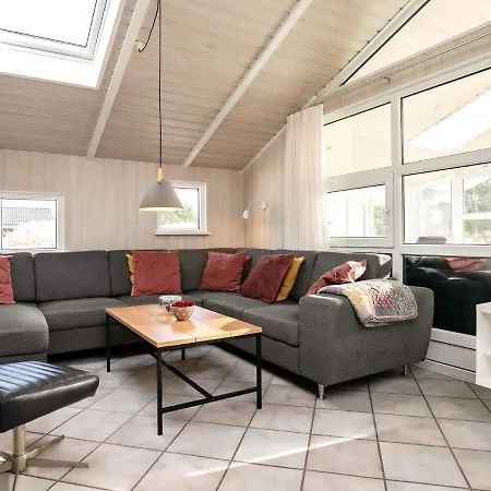 8 Person Holiday In